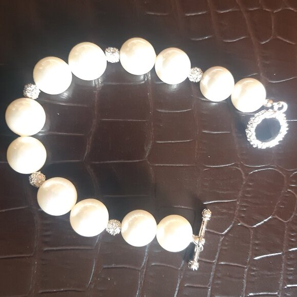 Pan Pacific South Ocean Shell Pearl Bracelet w/ Rhinestone & Silver Tone Spacers - Picture 5 of 10